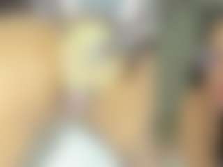 Live cam show with Emily - Natural on Dolls Live