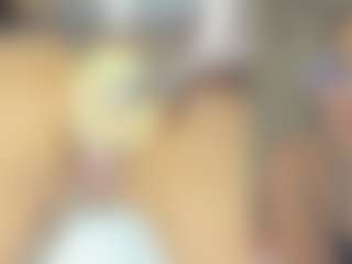 Show Live Sex Cam Emily
