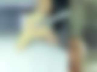 Live cam show with Emily - Facial on sexylive.show