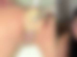Live cam show with Emily - Facial on Hubzter Live
