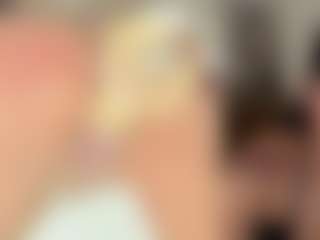 Show Live Sex Cam Emily