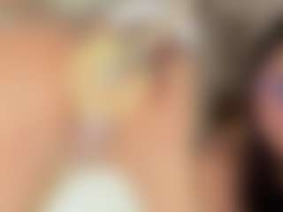 Live cam show with Emily - Fuck Machine on thefappeningchat.com