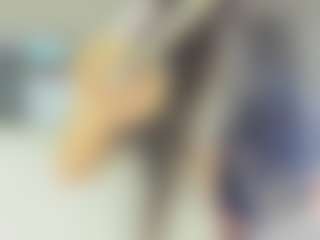 Live cam show with Emily - Petite on googirlz