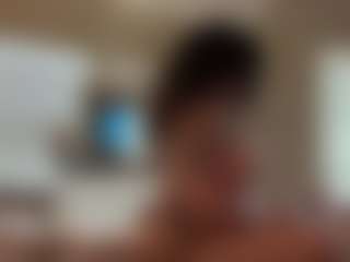 Live cam show with Creole Mon - Bush on Hubzter Live