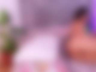 Lara Giraldo's Live Sex Cam Show
