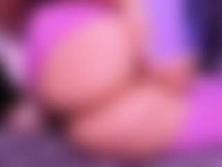 Lara Giraldo's Live Sex Cam Show