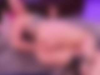 Lara Giraldo's Live Sex Cam Show