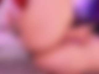 Live cam show with Lara Giraldo - Drinking on slutload