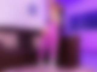 Live cam show with Lara Giraldo - Fingers on TeamSkeetLive