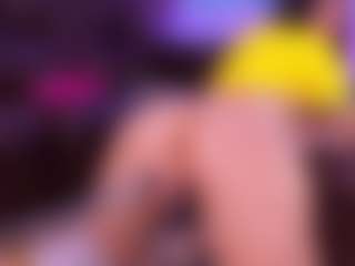 Lara Giraldo's Live Sex Cam Show