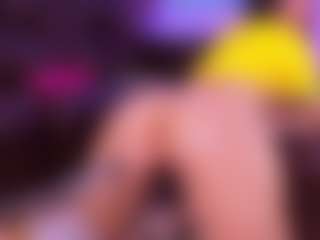 Live cam show with Lara Giraldo - Pawg on liverealitysex.com