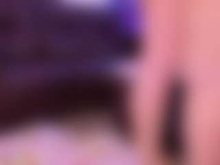 Lara Giraldo's Live Sex Cam Show
