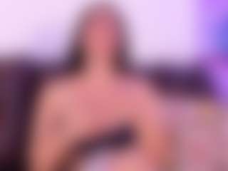 Lara Giraldo's Live Sex Cam Show