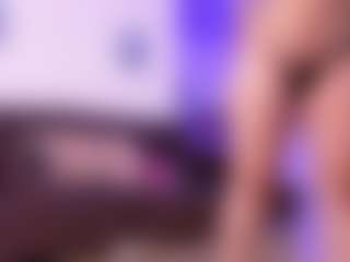 Lara Giraldo's Live Sex Cam Show
