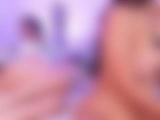 Live cam show with Lara Giraldo - Big Tits Curvy on Mixed Magazine Live