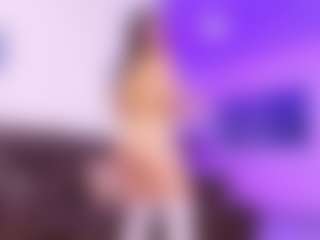 Live cam show with Lara Giraldo - Athletic Teen (18+) on Camiplay Live