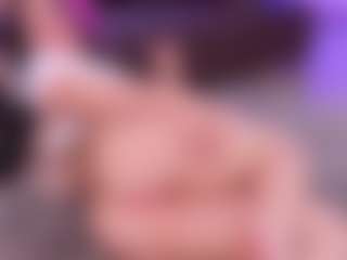 Lara Giraldo's Live Sex Cam Show