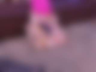 Lara Giraldo's Live Sex Cam Show