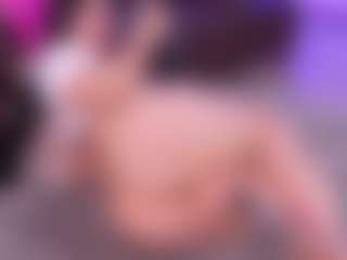 Lara Giraldo's Live Sex Cam Show