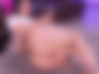 Lara Giraldo's Live Sex Cam Show