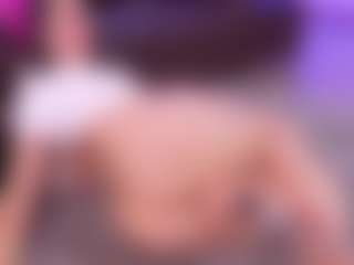 Lara Giraldo's Live Sex Cam Show