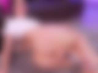 Lara Giraldo's Live Sex Cam Show