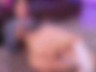 Live cam show with Lara Giraldo - Handjob on crypto-cams