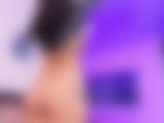 Lara Giraldo's Live Sex Cam Show