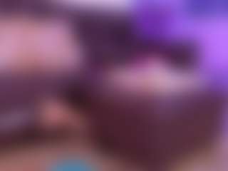 Live cam show with Lara Giraldo - Tease on Soda Cam