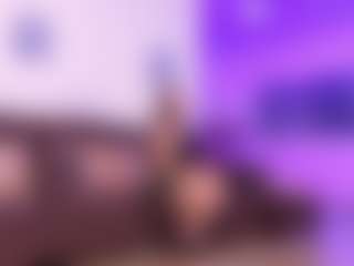 Lara Giraldo's Live Sex Cam Show