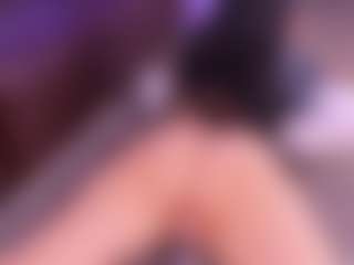 Lara Giraldo's Live Sex Cam Show