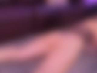 Live cam show with Lara Giraldo - Young Adult on SinfulBabes