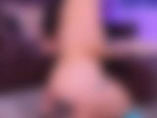 Lara Giraldo's Live Sex Cam Show