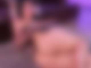 Lara Giraldo's Live Sex Cam Show
