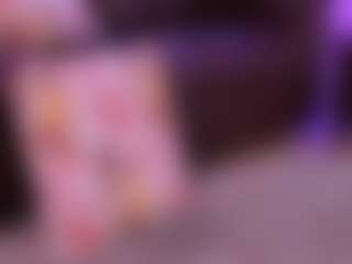 Lara Giraldo's Live Sex Cam Show