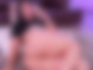 Lara Giraldo's Live Sex Cam Show