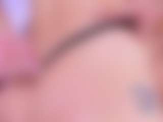 Lara Giraldo's Live Sex Cam Show
