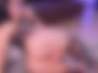 Lara Giraldo's Live Sex Cam Show