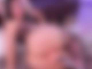 Lara Giraldo's Live Sex Cam Show