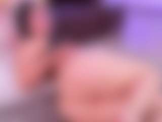 Lara Giraldo's Live Sex Cam Show