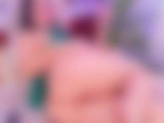Live cam show with Lara Giraldo - Lesbian on CamwithHer