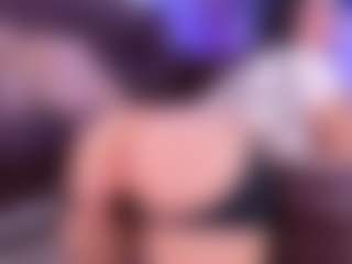 Lara Giraldo's Live Sex Cam Show