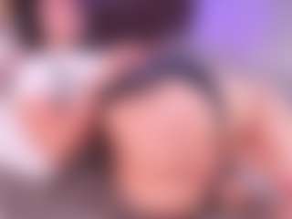Live cam show with Lara Giraldo - Green Eyes on Hubzter Live