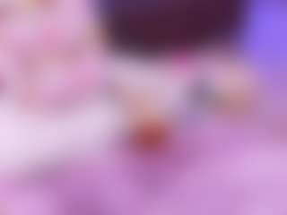 Live cam show with Lara Giraldo - Green Eyes on Camsoda