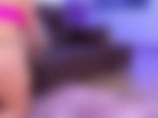 Lara Giraldo's Live Sex Cam Show