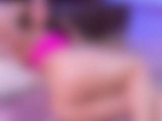 Lara Giraldo's Live Sex Cam Show