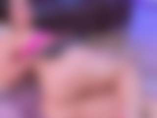 Lara Giraldo's Live Sex Cam Show