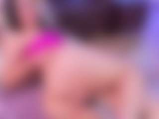Lara Giraldo's Live Sex Cam Show