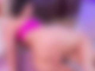 Lara Giraldo's Live Sex Cam Show