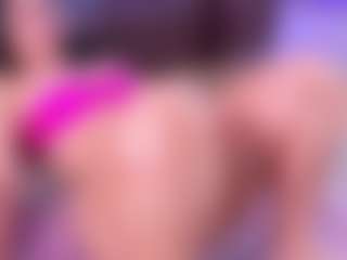 Lara Giraldo's Live Sex Cam Show